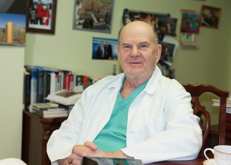 Знаменитый врач Кубани Порханов приехал в ДНР Знаменитый врач Кубани Порханов приехал в ДНР