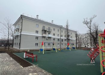 Жизнь возвращается: в Мариуполе восстановили 12 жилых домов