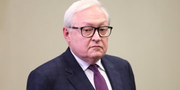 Рябков: Россия готова к переговорам с США, но на своих условиях