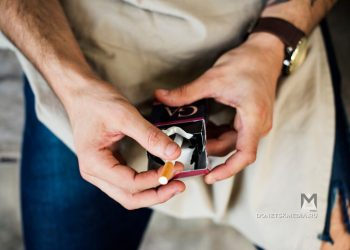 Мужчина пытался поджечь девушку на автостанции в Макеевке