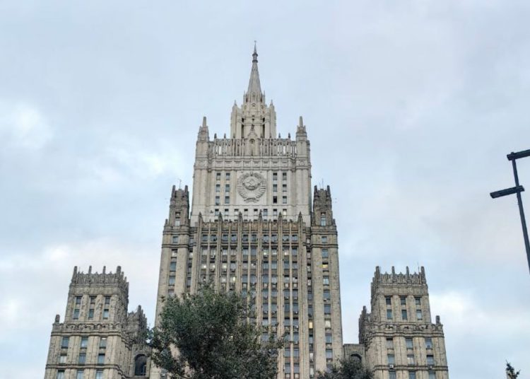 Россия и США договорились в Стамбуле о поддержке дипмиссий