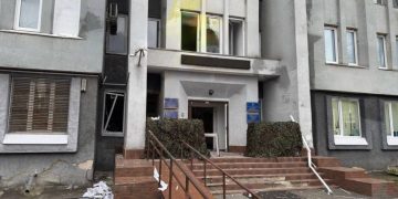 У здания ТЦК в Ровно прогремел взрыв: есть погибший и раненые У здания ТЦК в Ровно прогремел взрыв: есть погибший и раненые