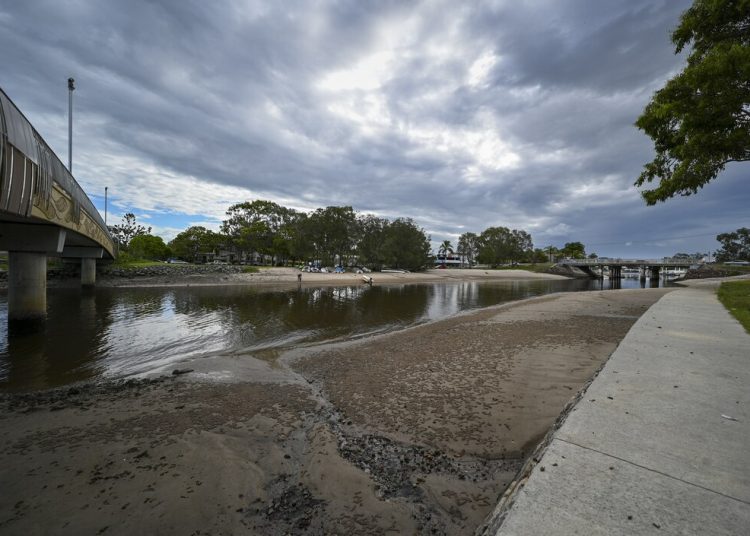 В Донецке на проспекте Ильича произошел сильный потоп В Донецке на проспекте Ильича произошел сильный потоп