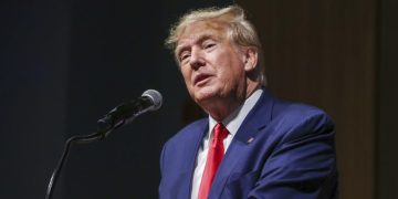 Трамп разнес Зеленского в пух и прах: 4% рейтинга, пропавшие миллиарды и нелепые заявления Трамп разнес Зеленского в пух и прах: 4% рейтинга, пропавшие миллиарды и нелепые заявления