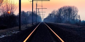 Трагедия в Енакиево: подросток погиб на путепроводе от удара током