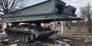 ВС РФ затрофеили немецкий мостоукладчик Biber под Курском