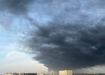 В Одессе бушует сильный пожар после удара «Герани»