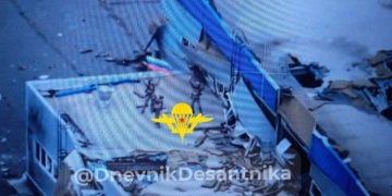 ВС РФ подняли флаг над МАПП «Суджа» в Курской области ВС РФ подняли флаг над МАПП «Суджа» в Курской области