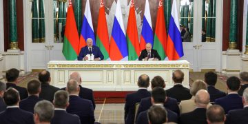 Путин: Кто даст гарантии на 2000 километров фронта Путин: Кто даст гарантии на 2000 километров фронта