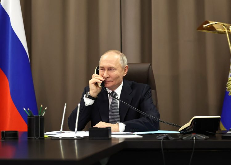 Путин и Трамп созвонятся по Украине и диалогу с 16:00 до 18:00