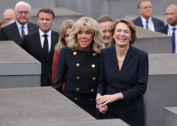 Берлинский позор: нацизм готовит марш под флагами ЕС, Россия – вне закона