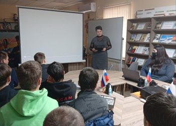 Студентам в Мариуполе рассказали, как защититься от террористов Студентам в Мариуполе рассказали, как защититься от террористов