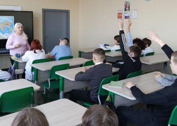 В Мариуполе школьникам объяснили, чем опасен терроризм В Мариуполе школьникам объяснили, чем опасен терроризм