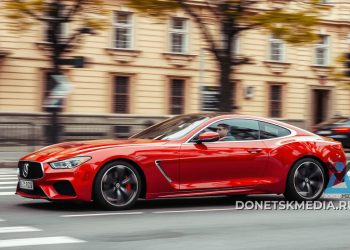 Ирландский журналист Боуз: европейцы тратят миллиарды на украинцев с роскошными авто