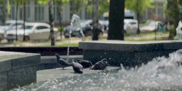 В Донецке открылся сезон фонтанов: запущены объекты на Пушкина и в Щербакова