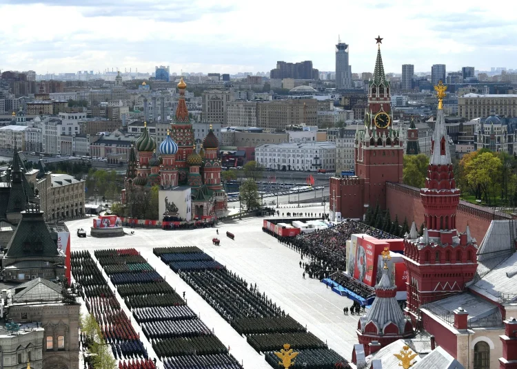 Киев угрожает ударом по параду Победы в Москве