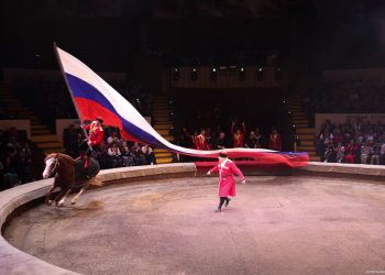 Цирковое чудо в Донецке: братья Запашные открыли серию грандиозных выступлений