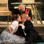 Любовь, смех и Чехов: Как Малый театр покорил Донецк свадьбами и шутками