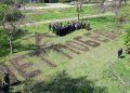Геоглиф «80 лет победы» высадили сотрудники СК РФ