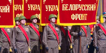 Последний шанс. Москва объявила о перемирии на День Победы