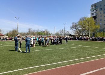 В школах Мариуполя проводят учения по противодействию террористическим угрозам