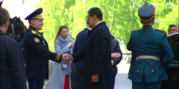 Лидеры иностранных государств прибыли в Кремль накануне Парада Победы Лидеры иностранных государств прибыли в Кремль накануне Парада Победы