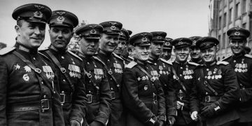 На «Ожившей фотографии»: Лётчики Победы — плечом к плечу