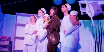 Большая премьера «Маленького принца»: режиссер из Петербурга подарил спектакль Луганску