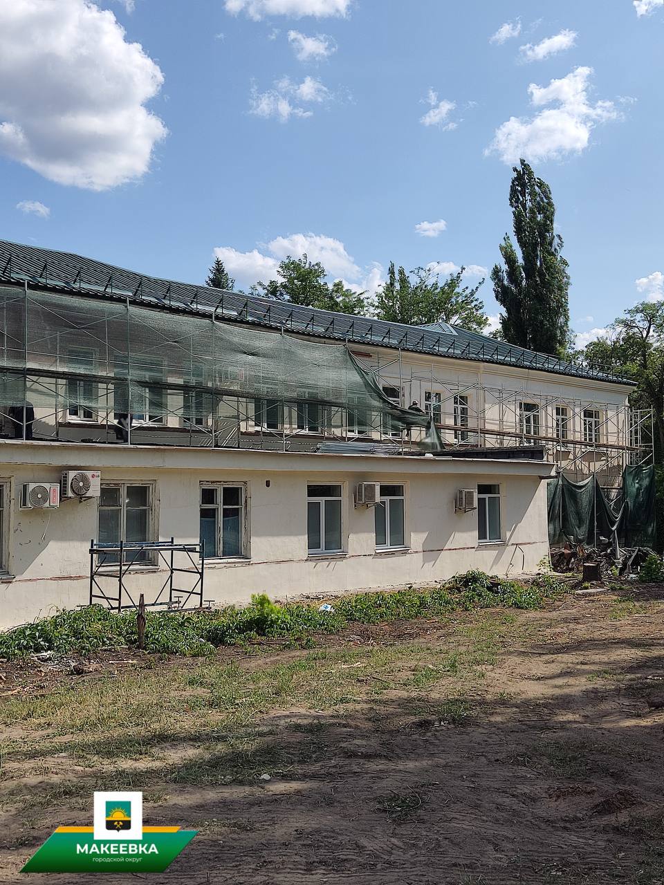 В Макеевке идет масштабный ремонт ЛОР-корпуса Рудничной больницы