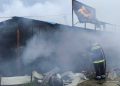 Пожарные предотвратили взрыв газового баллона в кафе Седово