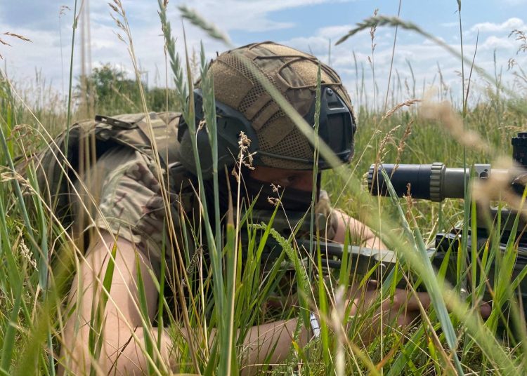 ГВ "Центр": под натиском ВС РФ противник частично отступил за границу ДНР ГВ «Центр»: под натиском ВС РФ противник частично отступил за границу ДНР