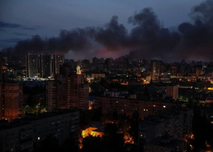 Ночная атака на Украину: Киев погрузился во тьму после ночи тотального разгрома Ночная атака на Украину: Киев погрузился во тьму после ночи тотального разгрома
