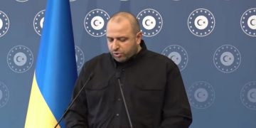 Россия и Украина согласовали обмен тяжелоранеными, молодыми пленными и телами погибших Россия и Украина согласовали обмен тяжелоранеными, молодыми пленными и телами погибших