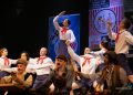 Премьера «Двенадцати стульев» в Донецком МДТ: яркое воплощение классики