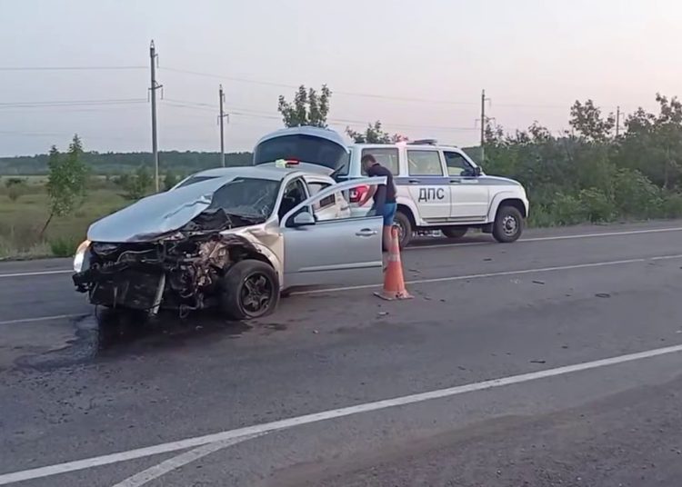 На автодороге Донецк-Торез в аварии пострадало четверо детей