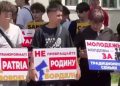 «Не превращайте страну в бордель»: в Кишинёве полиция избила участников Марша против ЛГБТ*
