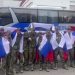 «Мы дома!»: Минобороны показало кадры встречи российских военных после обмена