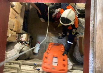 В Мариуполе спасли пожилую женщину из трёхметровой ловушки