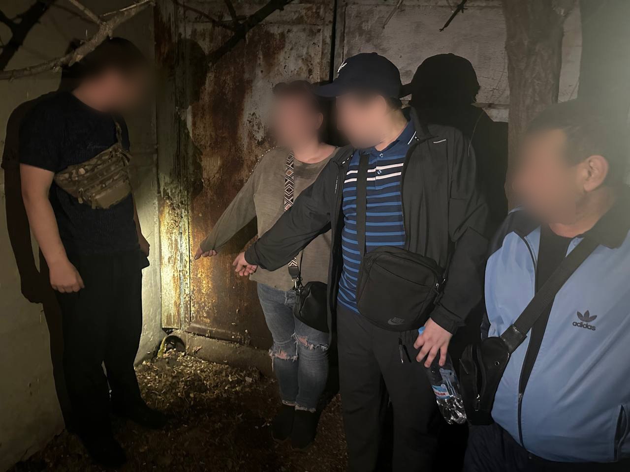Нелегальный семейный "бизнес": пара из Донецка может сесть на 20 лет за наркоторговлю