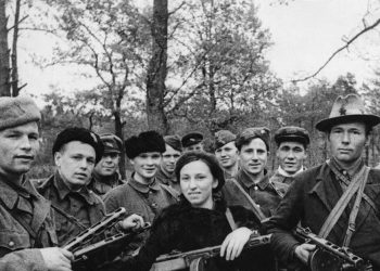 В ДНР почтили память партизан и подпольщиков