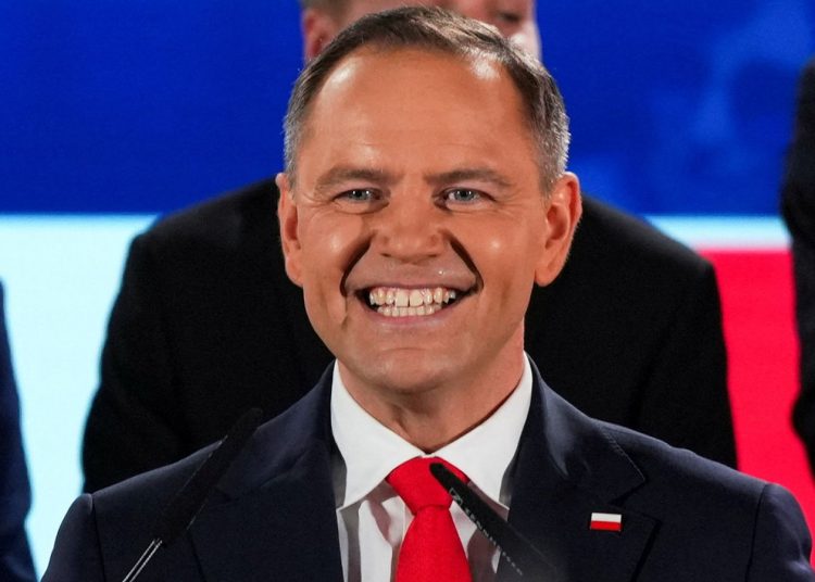 Навроцкий напомнил Зеленскому о Волынской резне сразу после выборов