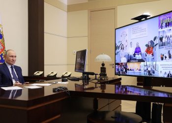 Точка притяжения молодёжи: Путин по видеосвязи открыл центр «Счастливцево» в Херсонской области