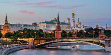 Путин встретился с советником лидера Ирана: вопрос иранской ядерной программы Путин встретился с советником лидера Ирана: вопрос иранской ядерной программы