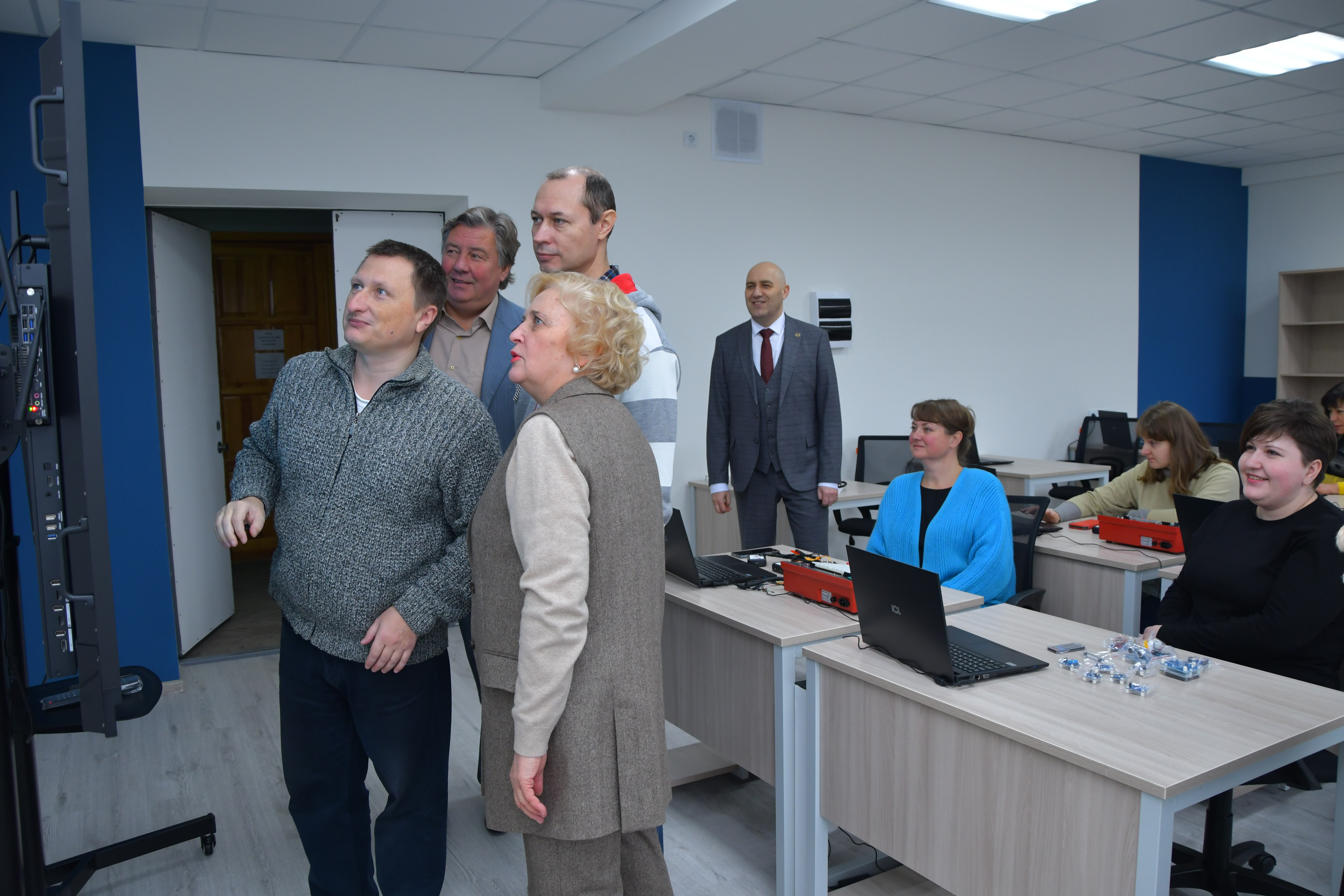Кузница кадров Донбасса: ДонГУ и МГУ вместе возрождают науку