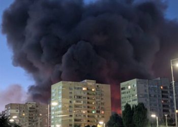 Удары по Украине: Массированная атака по Киеву вызвала десятки пожаров и едкий дым