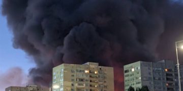 Удары по Украине: Массированная атака по Киеву вызвала десятки пожаров и едкий дым