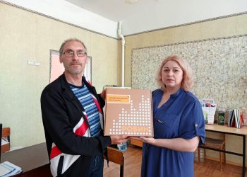 Фонд «Защитники Отечества» обеспечивает незрячих участников боевых действий в Донбассе умными тростями