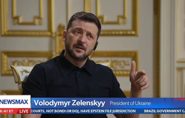 Зеленский бранит Трампа за скупость, но всё ещё ждёт от него чуда