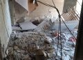 Мэр Донецка показал последствия ракетного удара по многоквартирному дому