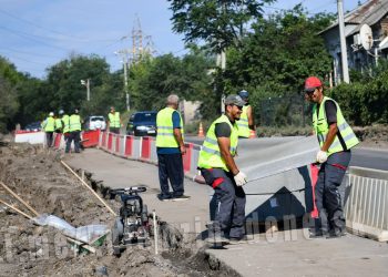 Дорожные работы в Киевском районе
